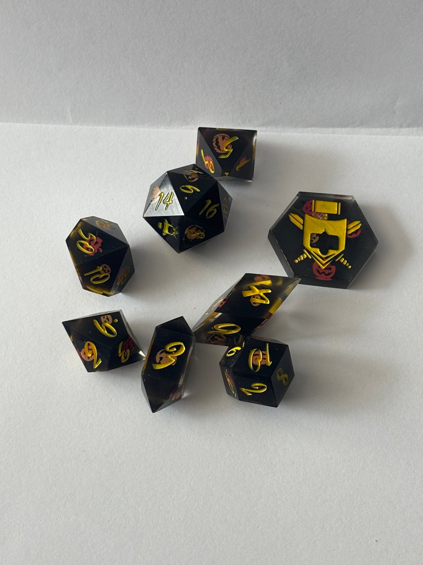 Pumpkin head 8 pc. Resin Dice Set