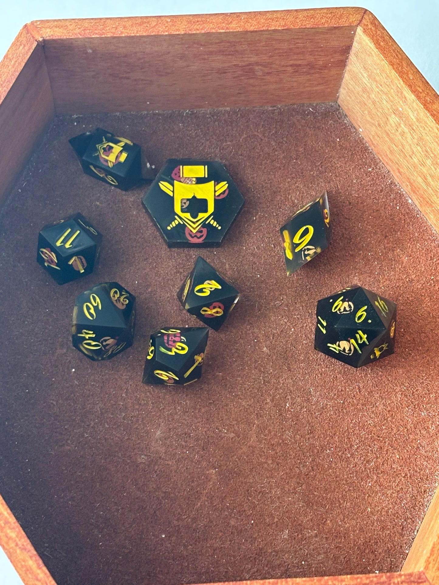 Pumpkin head 8 pc. Resin Dice Set